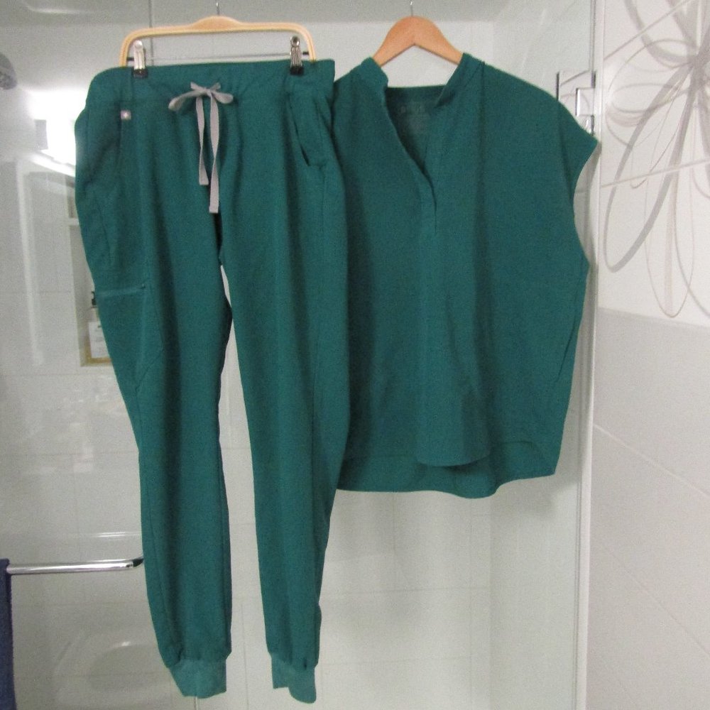 Figs Teal Scrub Set